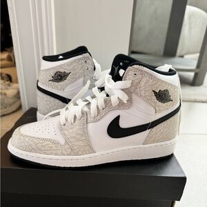 Air Jordan 1 retro, white black pure platinum